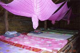 Der Platz zum Schlafen in einer Bergvolk Hütte, Buddy Tours Chiang Mai, Thailand