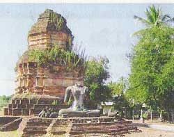 Eine Stupa in Chiang Saen