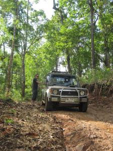 Allrad Geländewagen Dschungel Abenteuer in den Bergen von Chiang Mai, Thailand 